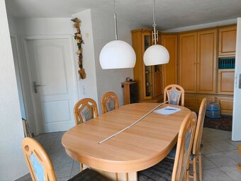 Stůl jídelní oválný, rozkládací a 6 židlí - masiv - 3