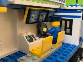 Lego City 60044, 75928 - 3
