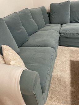 Pohovka (6 míst) + 3 stolky z IKEA + nástěnná malba - 3