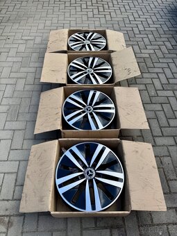 Mercedes Benz Disky - 3
