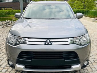 Mitsubishi Outlander 2.2Di-D 4x4 AUTOMAT SENZORY SERVISKA - 3