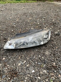 Přední světla Peugeot 406 - 3