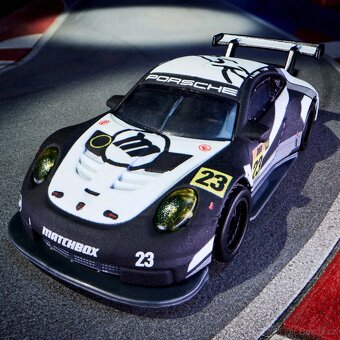 Matchbox Mattel Creations limited Porsche 911 RSR - 3