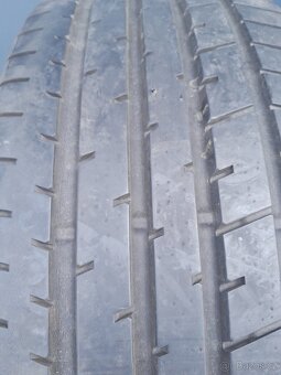 Pneu 225/55/R19 - 3