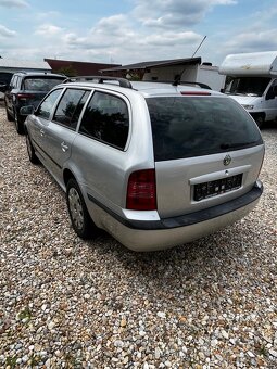 Škoda Octavia 1,6i - 3