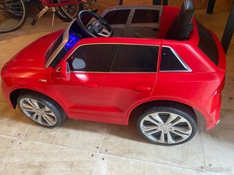 🚗 Dětské elektrické autíčko Audi Q8 Osobní odvoz - 3