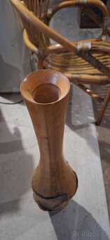 Dekorativní váza z vyřezávaného dřeva - 3