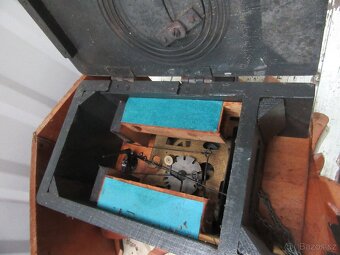 Nabízím staré dřevěné kukačky. Chybí zaváží ,kyvadlo, kousek - 3