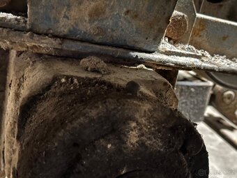 Zadní část Zetor 25N - 3