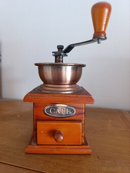 Mlýnek na kávu - 3