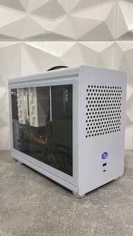 Herní ITX PC RYZEN 5 3600 / RX 5700XT / DDR4 16GB / - 3