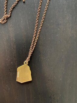 Řetízek -přívěsek kufr z filmu Fantastická zvířata - 3