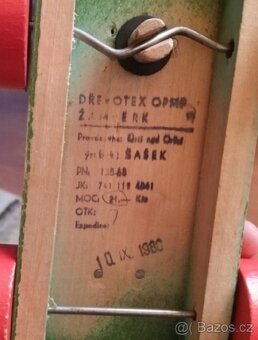 Stará tahací,cinkací,dětská hračka,lezoucí panenka na klíček - 3