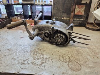 Motor jawa 550 parez - 3