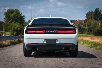 Dodge Challanger 2020, V8 - 6,4l, nájezd 29 tis - 3