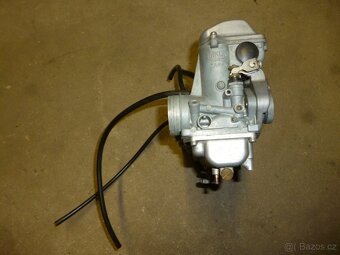 Suzuki GS 1000. Karburátory. rok 1980 - 3