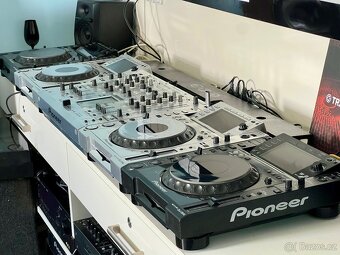 Pioneer CDJ 2000 -4 kusy + djm 2000 soft Nexus - 3