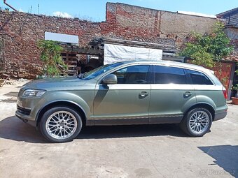 AUDI Q7 3,0TDI SEDMIMÍSTNÉ - 3