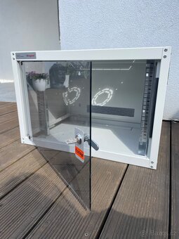 Datová skříň Legrand 7U (600x450 mm) – jako nová - 3