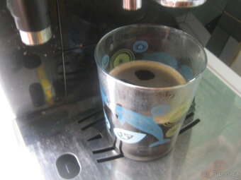 Prodám starší kávovar DELONGHI Cappuccino-2200 kč. - 3