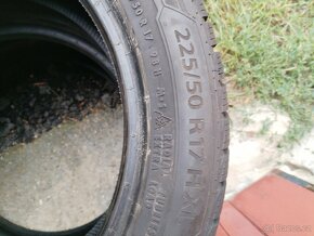 Prodám 2ks zimních pneu 225 50 r17 - 3
