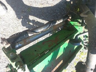 Vřetenová sekačka John Deere. - 3