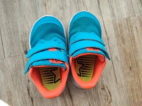Dětské tenisky, vel. 22 zn. Nike (200 za kus) - 3