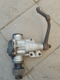 Prodám převodovku rizeni a volant že spartaka kola a 2 pneu - 3