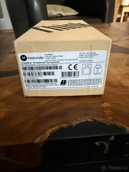 Motorola ThinkPhone 25 carbon - 3