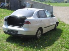Prodam dily na Seat Cordoba 1,4i16V - 3