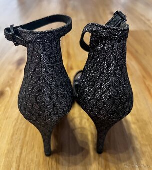 Dámské plesové stříbrné boty Tamaris vel. 41 - 3