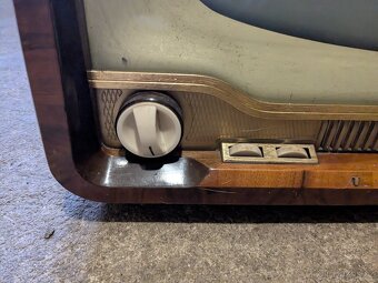 Starý televizor Tesla - 3