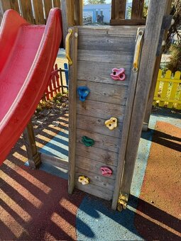 Dětské hřiště se skluzavkou - 3