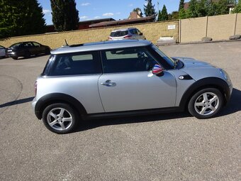 Mini Cooper 1.4i r.v.2007 (70 kw) - 3