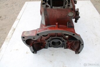 Zetor 8011 8111 10145 díly motoru - 3