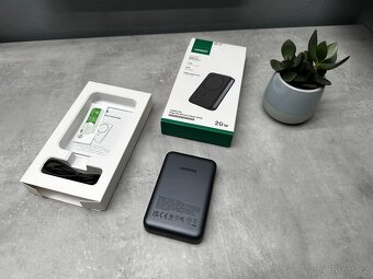 Nová UGREEN 10000mAh Magnetic Wireless Power Bank - 3