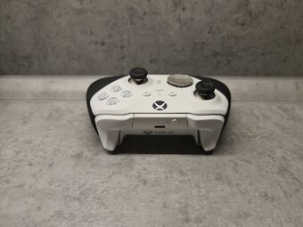 Xbox Elite Series 2 Core - 3