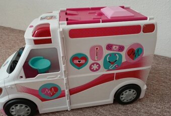 Sanitka Barbie - 3