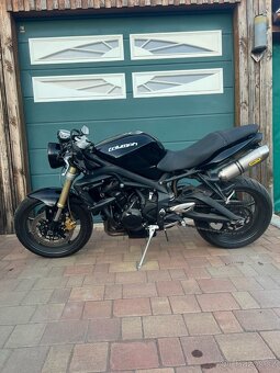 Triumph street triple - 3