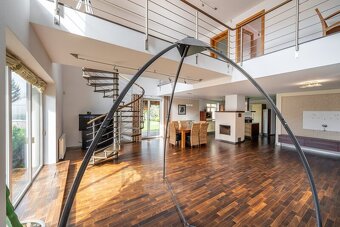 Prodej nadstandartního domu 342 m2 , s pozemkem 1534 m2, Sru - 3