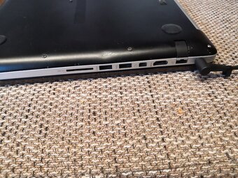 Asus N750J - 3