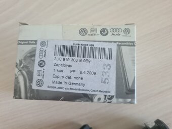 NOVÁ Zadní zásuvka 12V + zapalovač Superb 1 ORIG - 3