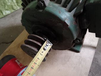 Motor POMALOBĚŽNÝ, třífázový elektromotor, motor - 3