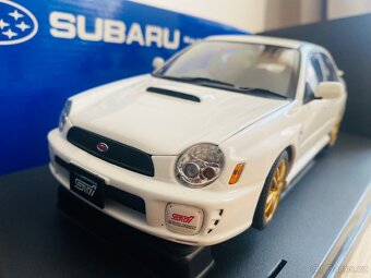 Subaru Impreza WRX STI (2001) 1:18 AUTOart - 3