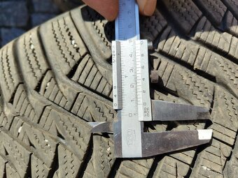 Zimní pneumatiky 225/40 R18 - 3
