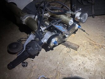 Predek z Yamaha R1 98-01 vhodny na prestavbu na upside-downy - 3