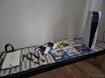 PS5 + 5 her + 2 ovladače + PS Plus Extra – 11 000 Kč - 3