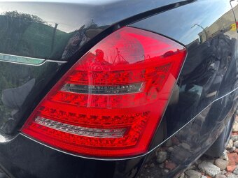Mercedes w221 s Class zadne svetla facelift - 3