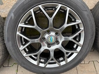VOLVO V40 letni sada 7x17 - 3
