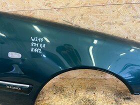 PRAVÝ PŘEDNÍ BLATNÍK MERCEDES W210 ZELENÝ - 3
